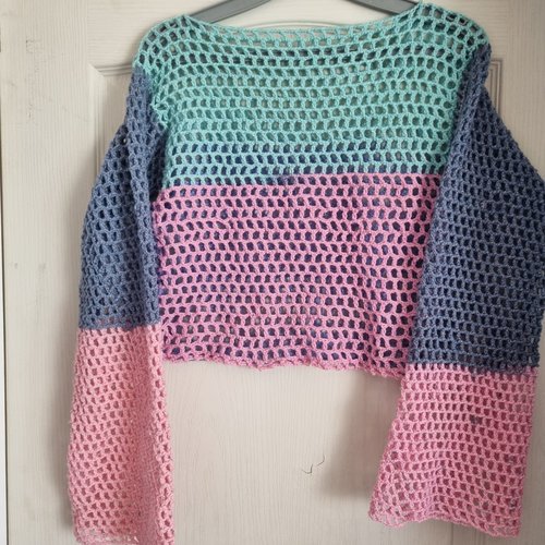 Pull court en maille manches longues