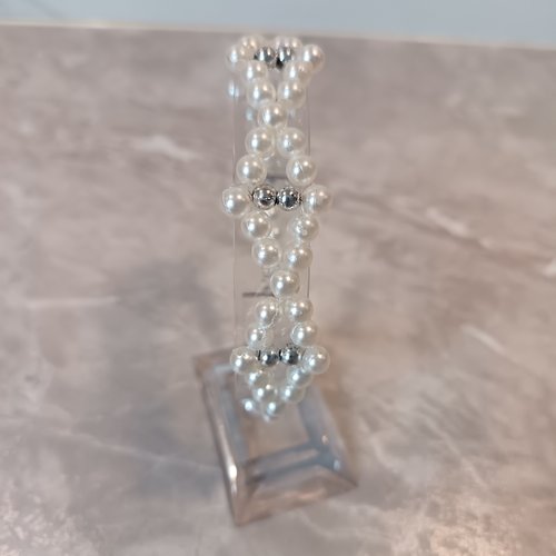 Bracelet en perles blanches