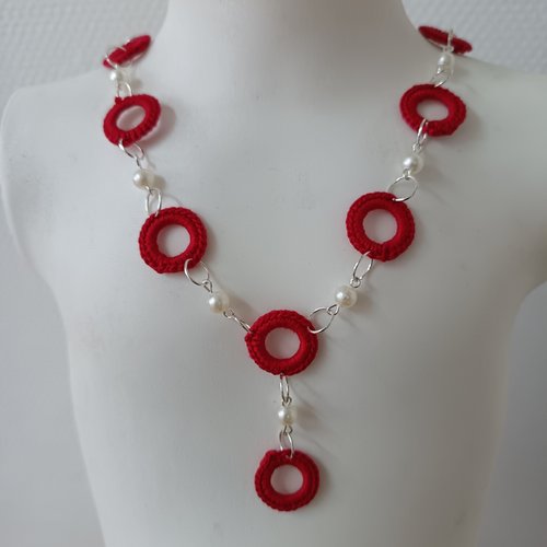 Collier au crochet et en perles