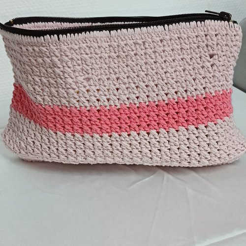 Trousse de toilette au crochet