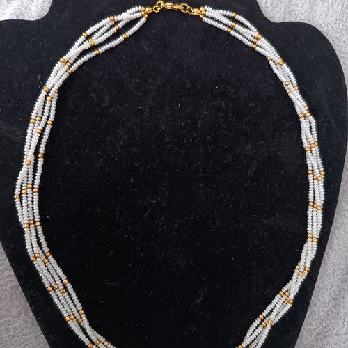 Collier en perles de 4 rangs