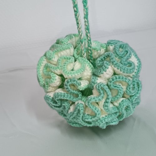 Fleur de douche au crochet