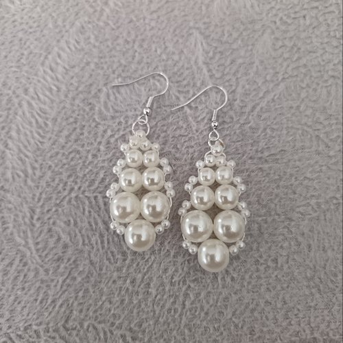 Boucles d'oreilles pendantes en perles