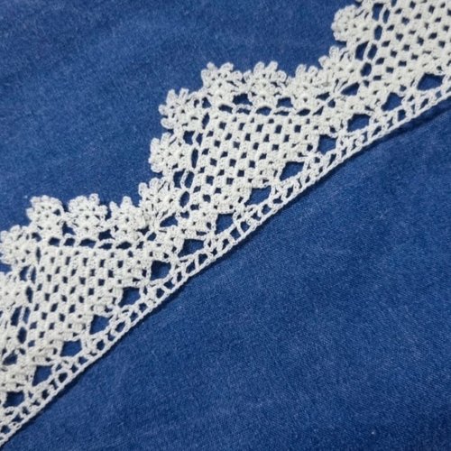 Bordure en dentelle au crochet