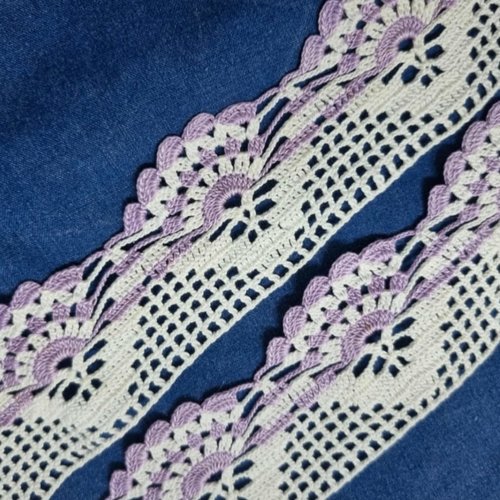 Bordure en dentelle au crochet