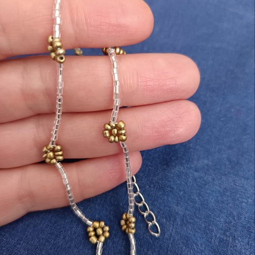 Collier ras du cou en perles