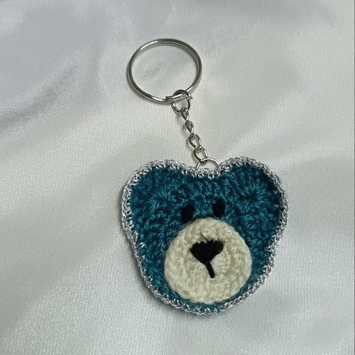 Porte clés petit ours au crochet bijoux pour sacs