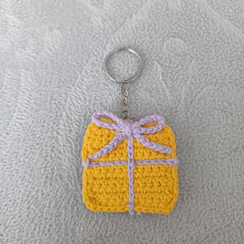Porte clés au crochet mini cadeau au crochet