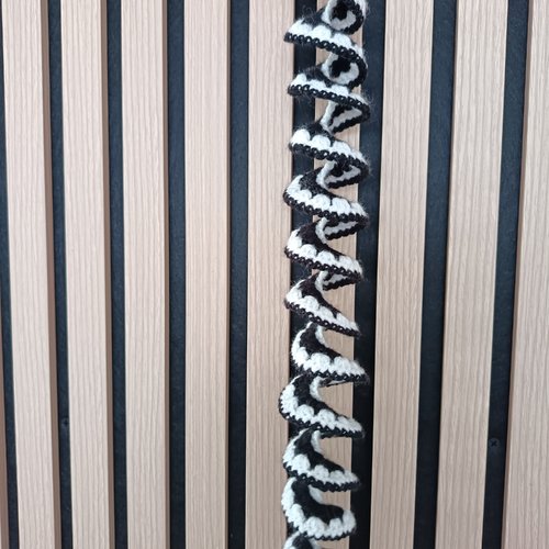 Moulin à vent spirale au crochet