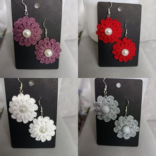 Boucles d'oreilles au crochet en perles forme fleur