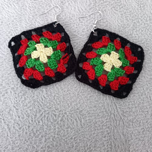 Boucles d'oreilles carrés au crochet