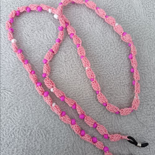 Cordon à lunettes au crochet en perles