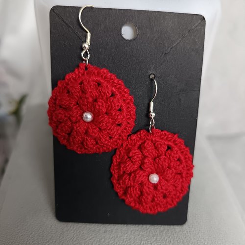 Boucles d'oreilles au crochet en perles forme fleur fil coton mercerie rouge