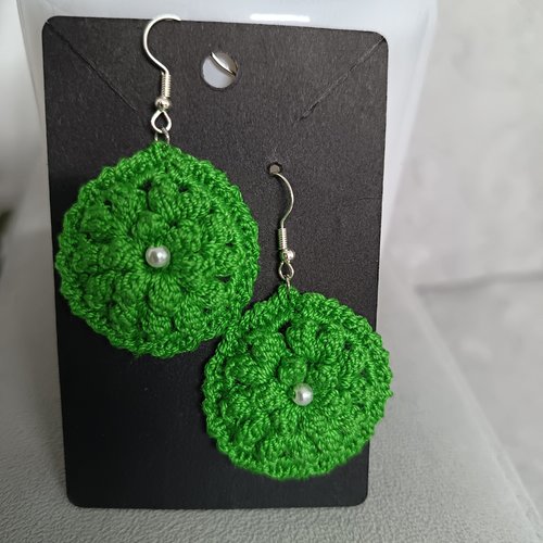 Boucles d'oreilles pendantes au crochet en forme de fleur fil coton mercerie vert