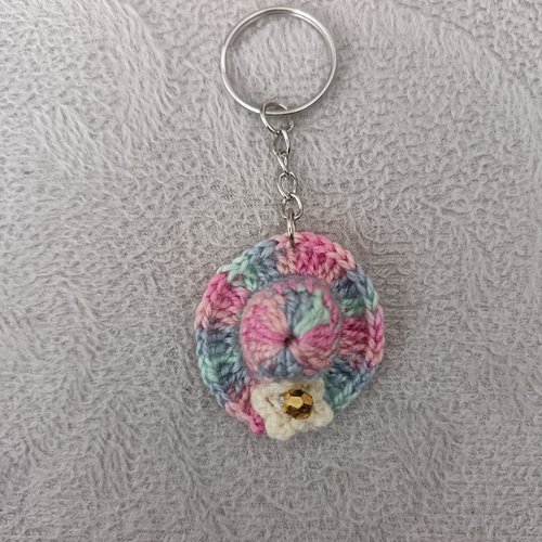 Porte clés mini chapeau au crochet, accessoire bijou pour sac