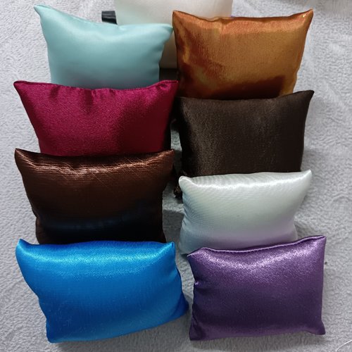 Coussin de présentation bracelet, coussin fait main, porte bijoux accessoire bracelet