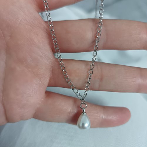 Collier à chaîne en acier inoxydable, collier mi long, accessoire bijou pour femme, collier à perles de larme et blanches