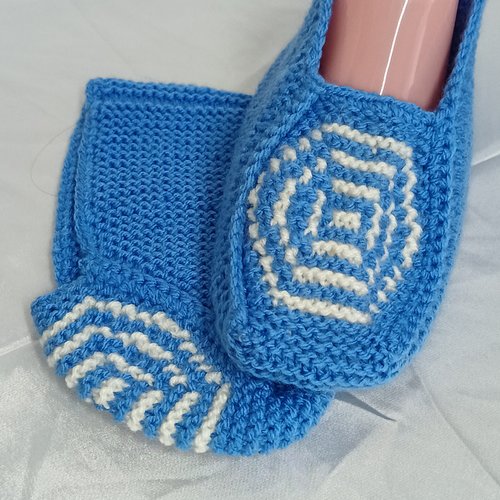 Chaussons tricotés, accessoire pour femme, chaussons au tricot