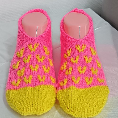 Chaussons tricotés pour femme, chaussons fait main, chaussons au tricot, accessoire pour femme
