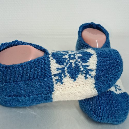 Chaussons pour femme, chaussons au tricot, accessoire pour femme, chaussons tricotés