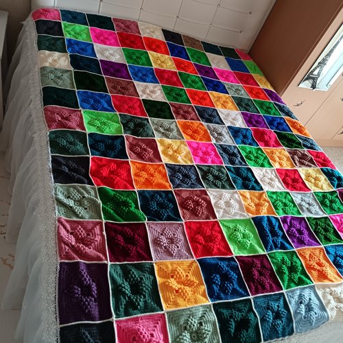 Couverture du lit au crochet, couvre lit crocheté fait main, plaid artisanal