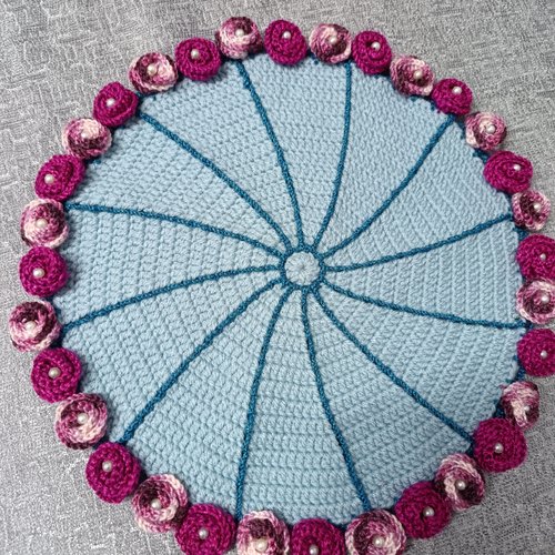 Napperon crochet fait main personnalisable 31 cm – fleurs et perles, cadeau de noël artisanal unique,décoration élégante