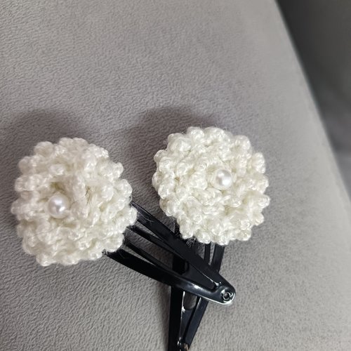 Pince cheveux, barrette au crochet fleur, barrettes perles, accessoire cheveux fait main, creation artisanale, accessoire fille,