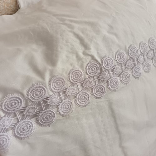Taies d’oreiller,création artisanale, dentelle fine et travaillée, coton doux confortable, idéal pour décoration élégante,