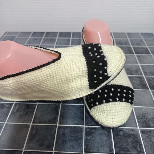 Chaussons pour femme au crochet tunisien 39 40 faits main, creation artisanale, pantoufles tunisiennes