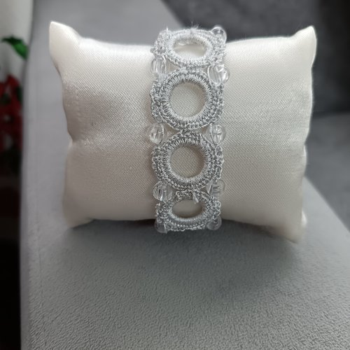 Bracelet au crochet en perles transparentes, accessoire bijou pour femme, bracelet unique bohème chic, bijou idée cadeau femme