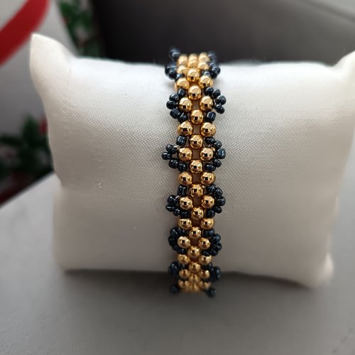 Bracelet tissé à la main en perles dorées et noires, bijou artisanal élégant, neuf