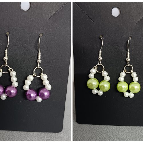 Boucles d’oreilles perles blanches et vertes faites main, style élégant et léger, disponible aussi en blanc violet