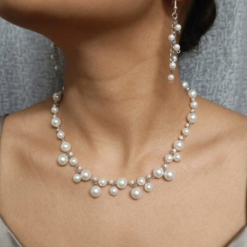 Parure mariage perles blanches fait main, collier et boucles d'oreilles élégantes, bijou de cérémonie, mariée, cadeau femme