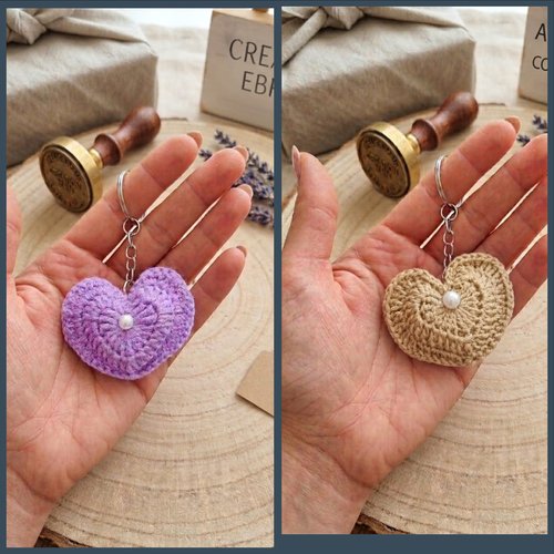 Porte-clés cœur au crochet avec perle centrale, fait main, couleur au choix, cadeau artisanal romantique