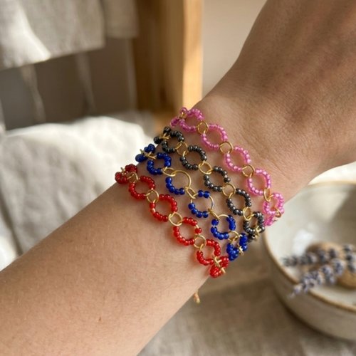 Bracelet artisanal en perles de verre colorées, bracelet fait main réglable, couleur au choix, bijou bohème élégant