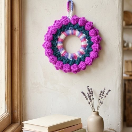 Déco murale au crochet 11 cm, couronne bohème fait main, décoration murale artisanale personnalisable