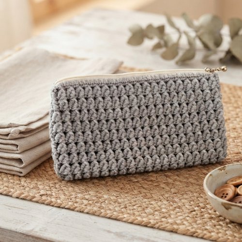 Pochette au crochet gris perle avec fermeture éclair assortie, fait main neuf