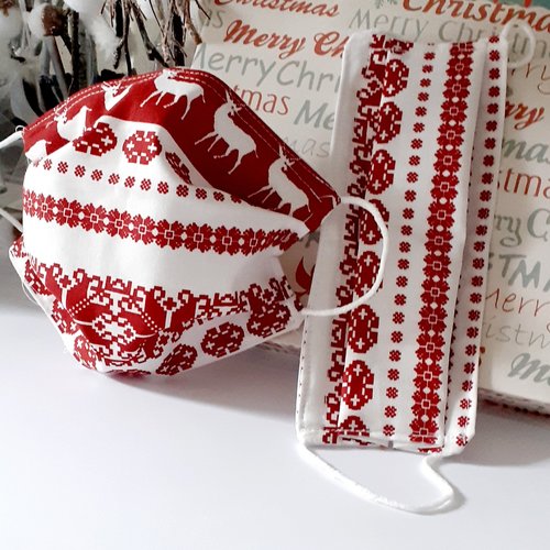 Lot de 2 masques de noël  dans sa pochette