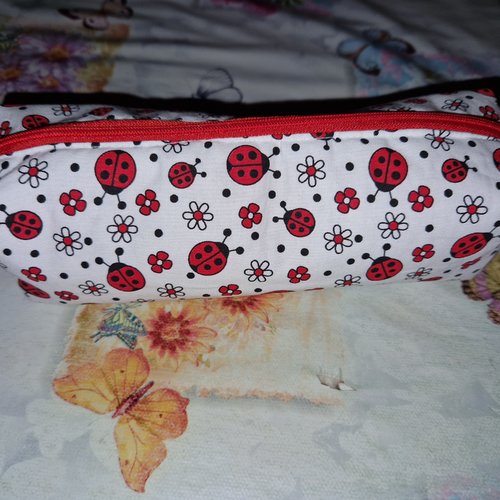 Trousse d'école/maquillage "coccinelles"