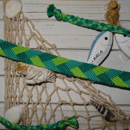 Bracelet brésilien tressé 3 couleurs vert