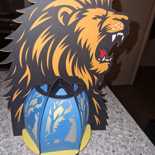 Nouveaute: lanterne lion veilleur de lumière