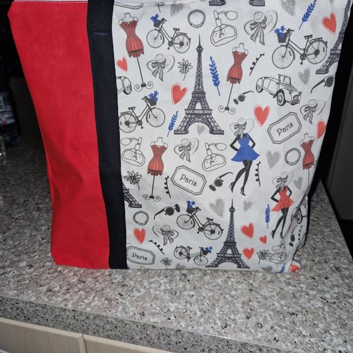 Nouveaute: sac atypique "paris"