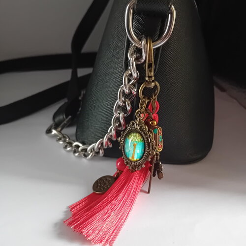Bijou de sac rouge passion couleur bronze