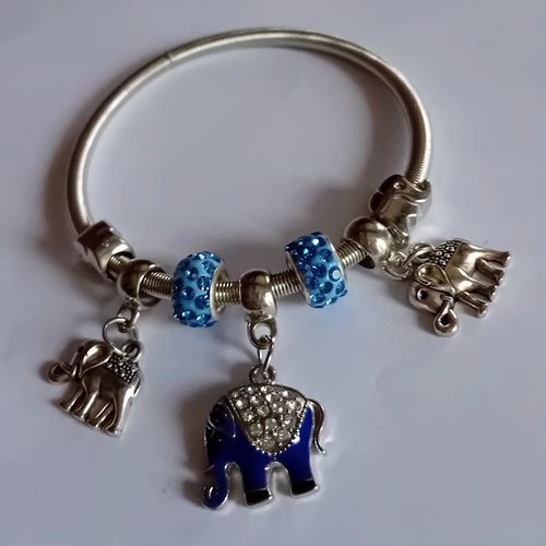 Bracelet élastique avec sa famille eléphant