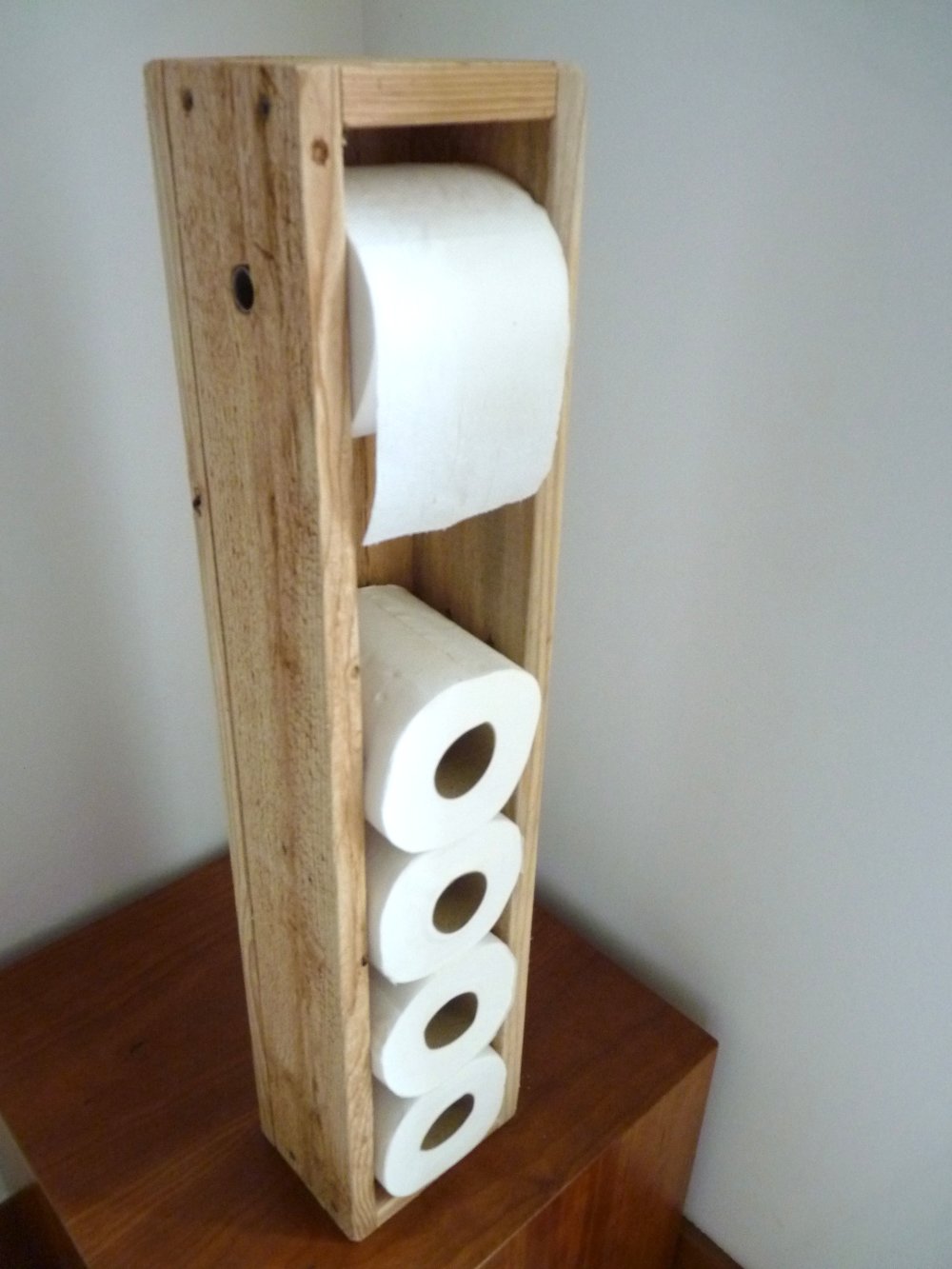 Dérouleur papier toilettes bois palettes - Un grand marché