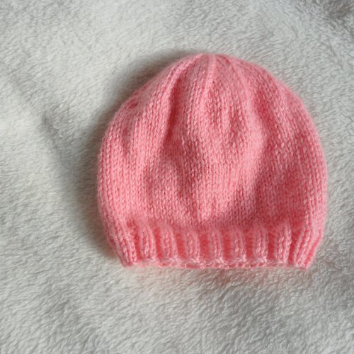 Bonnet bébé tricoter main o/3 mois couleur rose