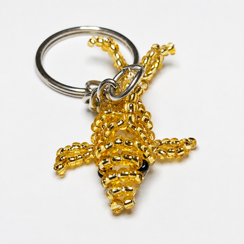 Dauphin en perles – porte-clés or + blanc