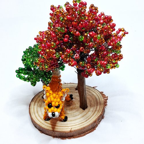 Petit arbre d'automne et son renard