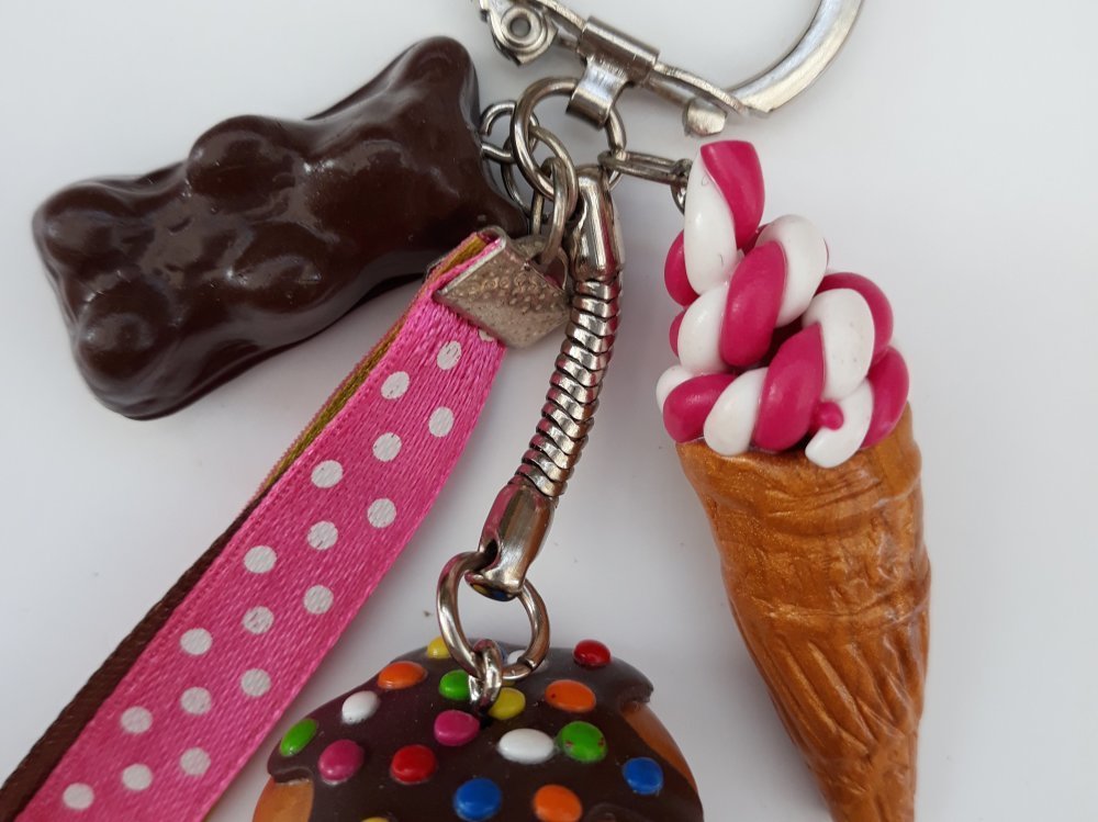 Porte clés femme, bijou de sac pate fimo, chocolat, coeur, tartine