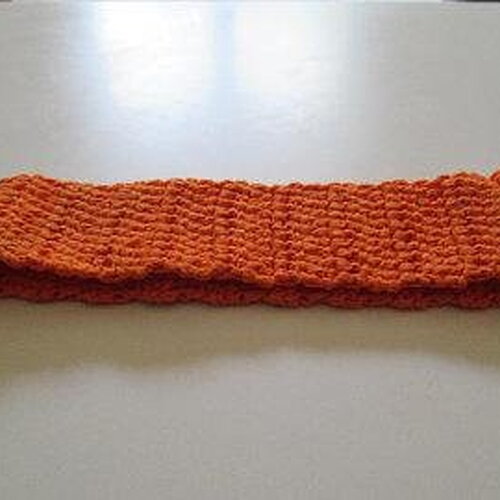 Bandeau cache oreilles au crochet fait main en acrylique ou coton noir ou orange